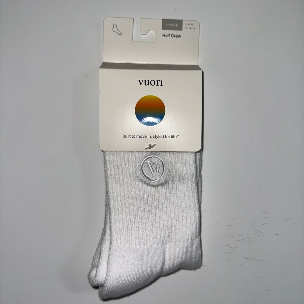 Vuori White crew Socks NWT - Picture 2 of 3